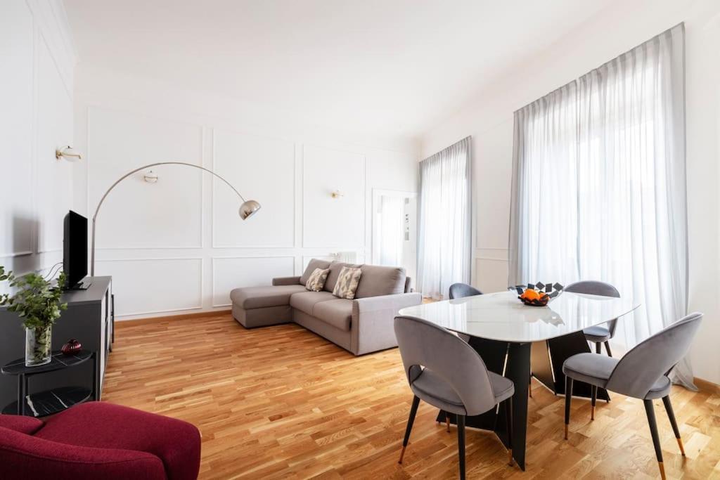 Sjr Luxury Apartment Trevi Fountain Rome Exterior photo